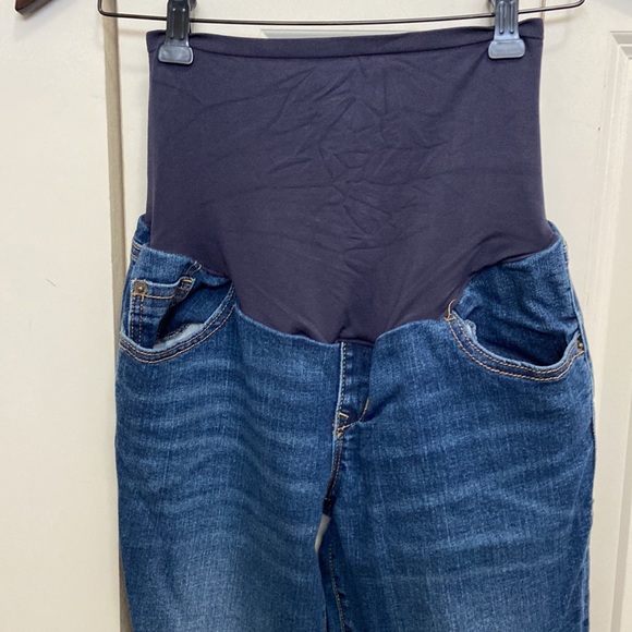 Old Navy Maternity Denim Capris with Full Tummy Panel - Picture 2 of 8